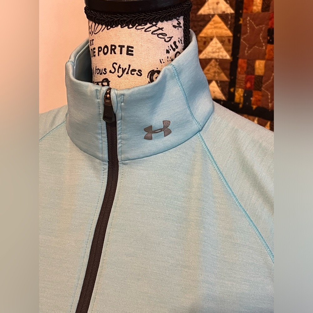 Women’s Under Armour Fitted Mock 1/2 Zip -Size: Medium 🩵 - Picture 5 of 15